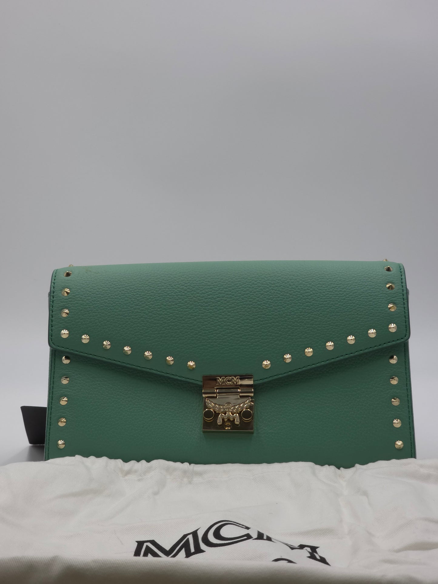MCM patricia park ave chain wallet mintgrün