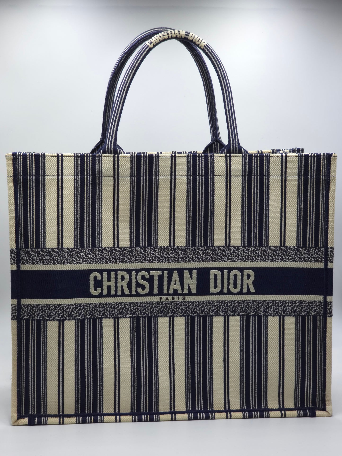 Große Dior Book Tote