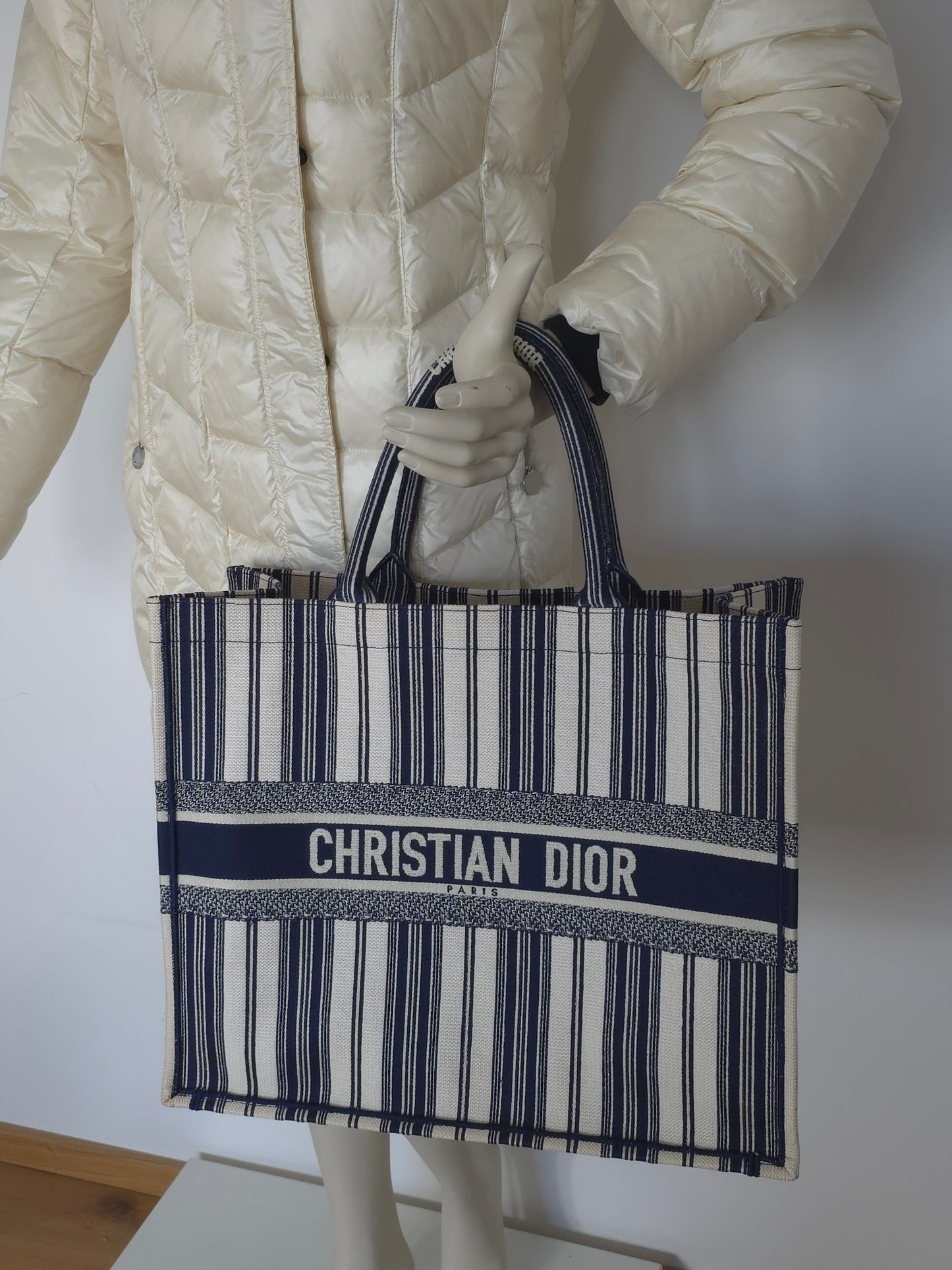 Große Dior Book Tote